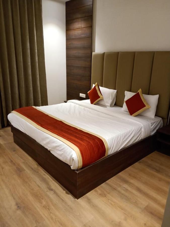 Hotel Sourav Park Inn Agra Agra  Eksteriør bilde